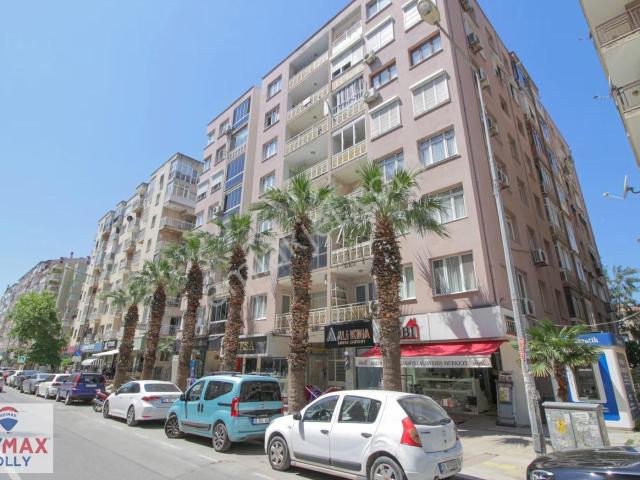 Bayrakli, İzmir içerisinde kiralık mülk