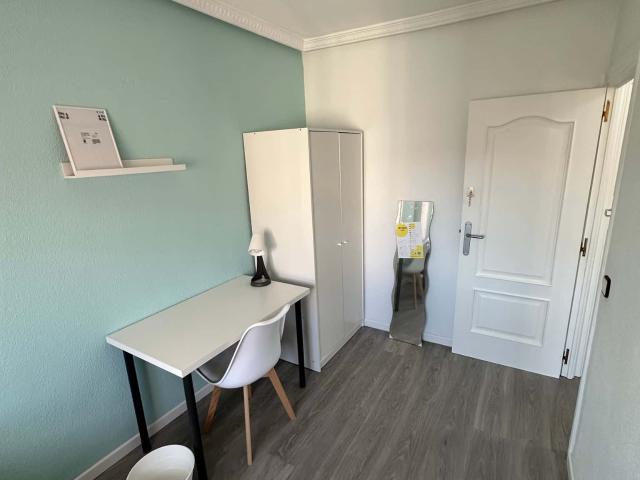 Habitación en alquiler en Juan de la Cierva, Getafe