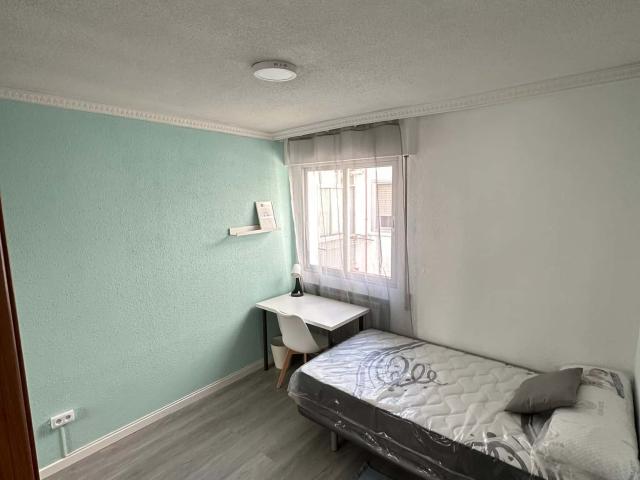 Habitación en alquiler en Juan de la Cierva, Getafe