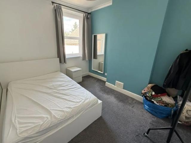 House for rent in Pengam Green, Falcon Lodge
