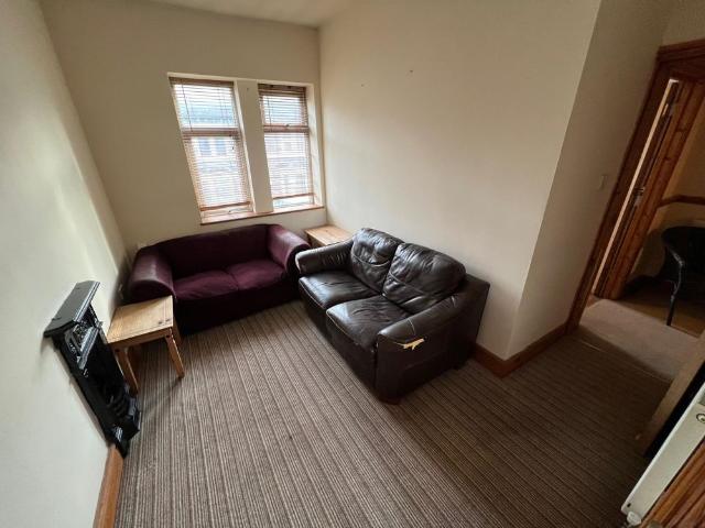 Apartment for rent in Pengam Green, Falcon Lodge