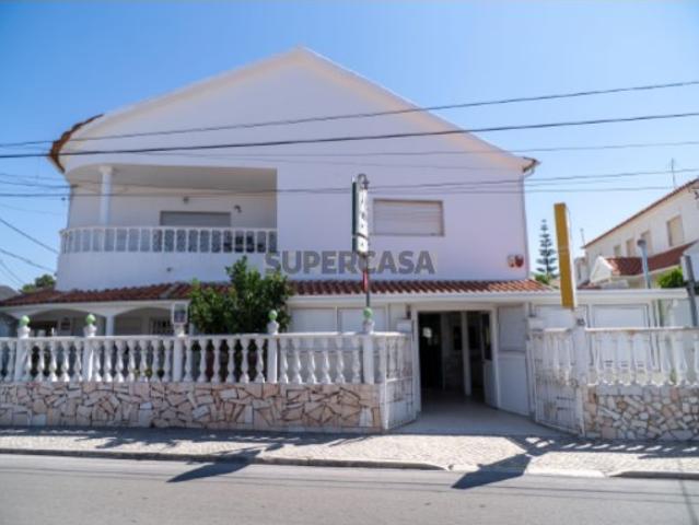 Armazém venda em Almada, Setúbal