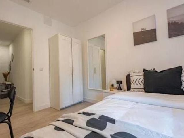Habitación en alquiler en Ríos Rosas, Madrid