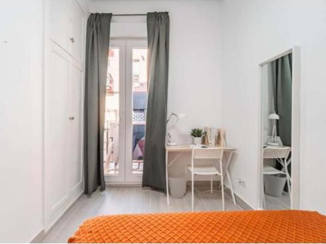 Habitación en alquiler en Embajadores, Madrid