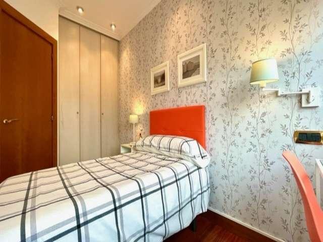 Habitación en alquiler en Abando, Bilbao