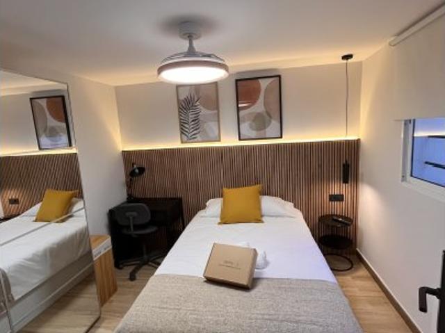 Habitación en alquiler en Ausiàs Marc, Baix Llobregat