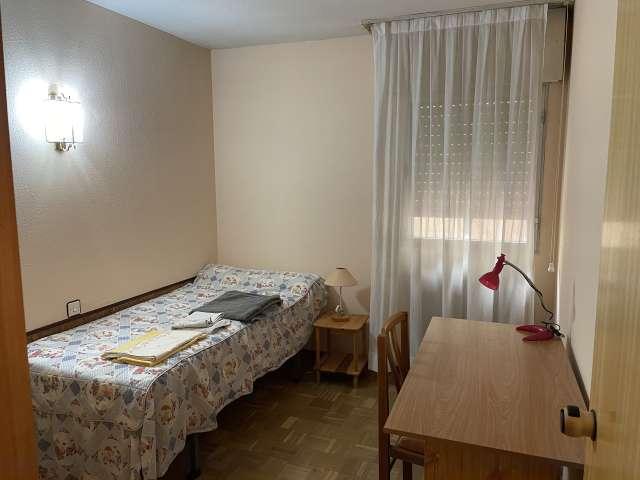 Habitación en alquiler en Zarzaquemada, Leganés