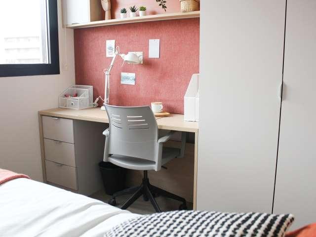 Habitación en alquiler en Milagrosa-Arrosadia, Iruñerria