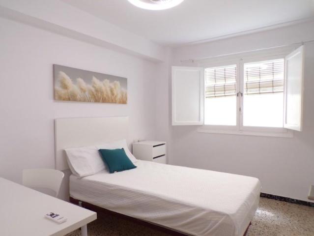 Apartamento en alquiler en Alicante, les Carolines Baixes