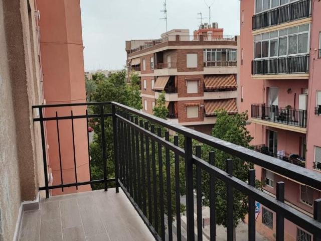 Apartamento en alquiler en Elche, Sector V