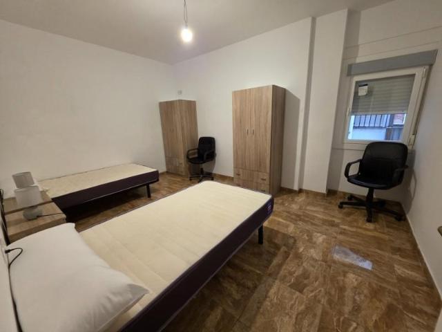 Apartamento en alquiler en Granada, Pajaritos Apartamento en alquiler en Granada, Pajaritos