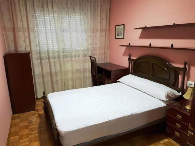 Apartamento en alquiler en San Rosendo, Gomesende