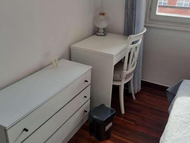 Habitación en alquiler en Otxarkoaga-Txurdinaga, Bilbao