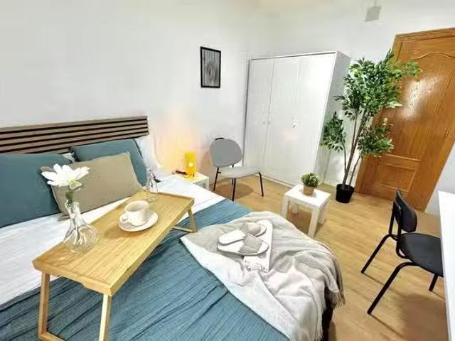 Casa en alquiler en Moratalaz, Madrid