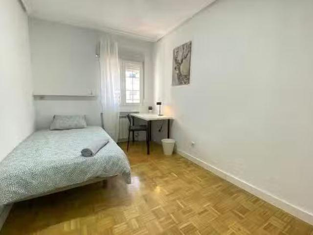 Casa en alquiler en Puente de Vallecas, Madrid