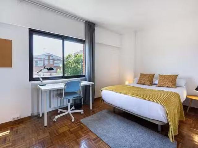 Casa en alquiler en Ciudad Lineal, Madrid