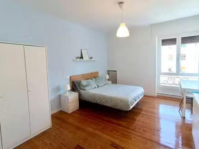 Casa en alquiler en Segundo Ensanche, Iruñerria