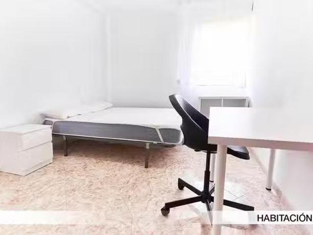 Casa en alquiler en Cerro-Amate, Sevilla