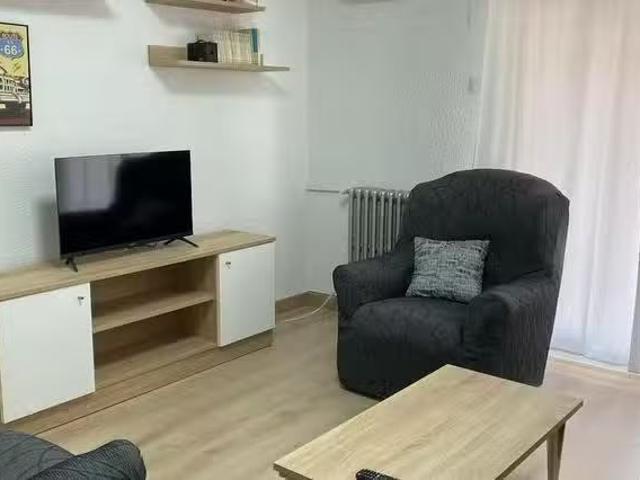 Casa en alquiler en El Rabal, Zaragoza