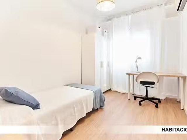 Casa en alquiler en Polígono Sur, Sevilla