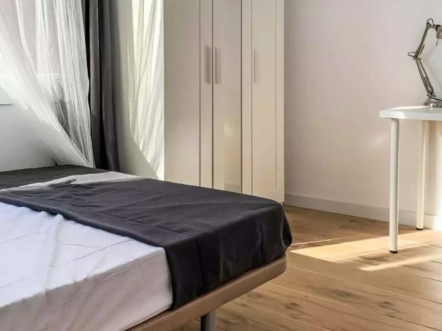 Habitación en alquiler en Pubilla Cases, L'hospitalet De Llobregat