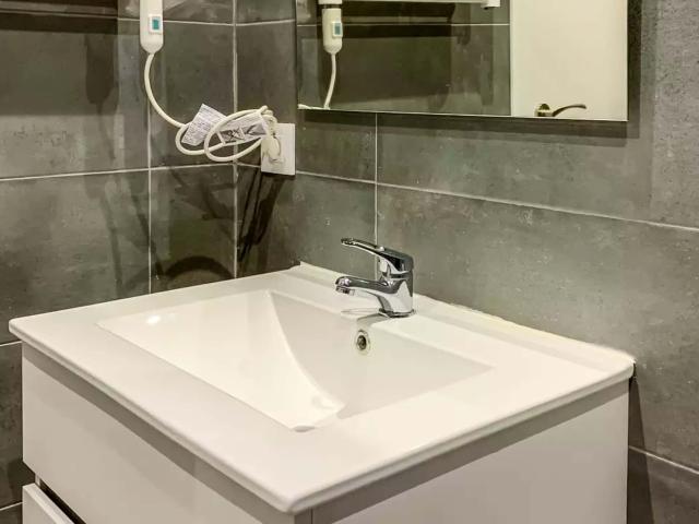 Habitación en alquiler en Pubilla Cases, L'hospitalet De Llobregat