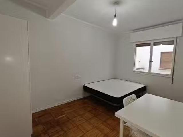 Casa en alquiler en Fozaneldi, Oviedo