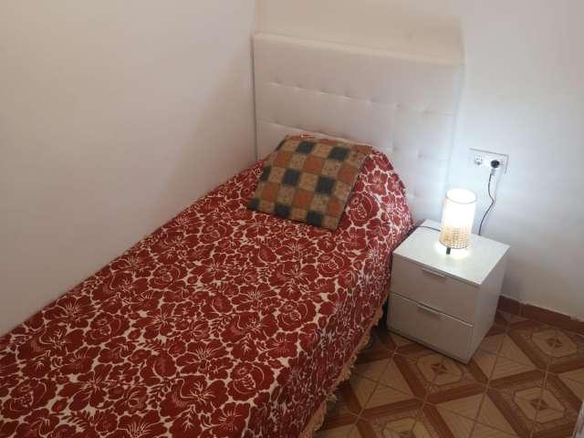 Habitación en alquiler en Almeda, Baix Llobregat