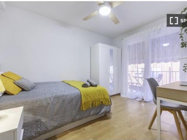 Piso en alquiler en Carolinas Altas, Alicante