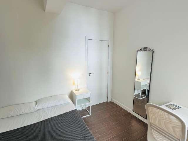 Habitación en alquiler en Ríos Rosas, Madrid