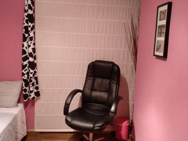 Habitación en alquiler en Polígon de Sant Blai, Alicante