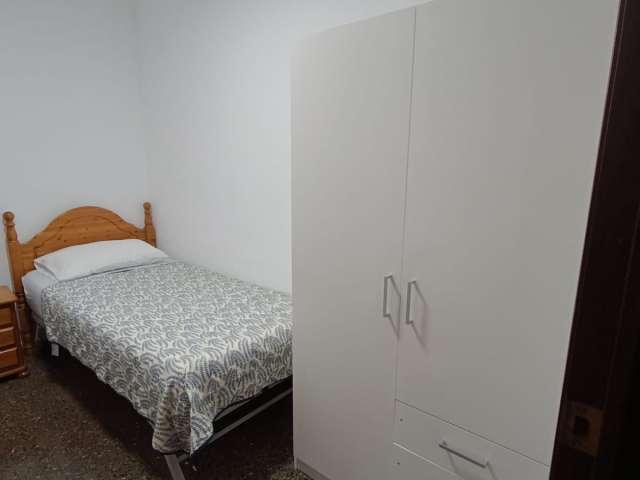Habitación en alquiler en Villafranquesa, l'Alacantí