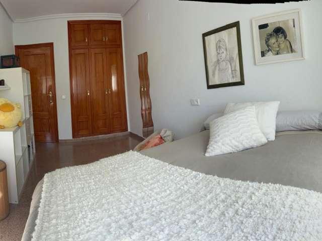 Habitación en alquiler en Urbanització Lloma Badá, el Vinalopó Mitjà / El Vinalopó Medio