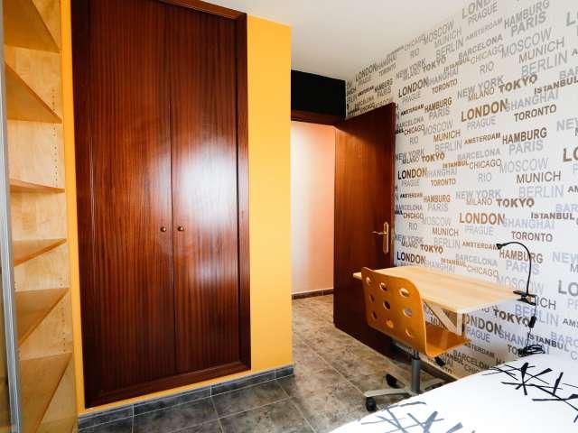 Habitación en alquiler en Distrito IV, Alcalá De Henares