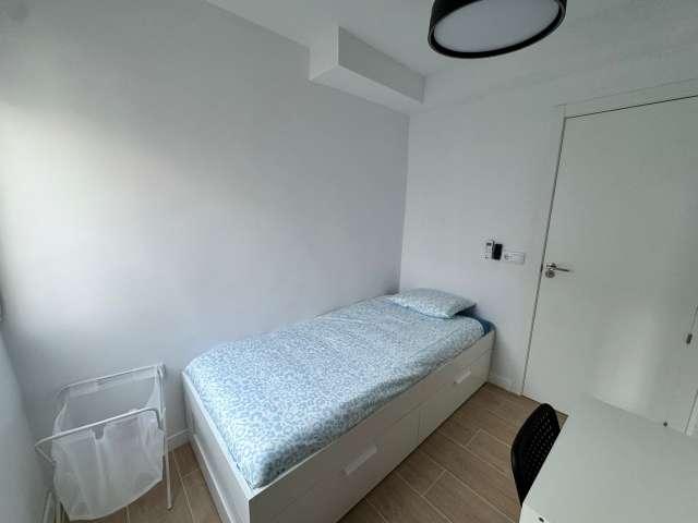 Habitación en alquiler en Carolinas Altas, Alicante