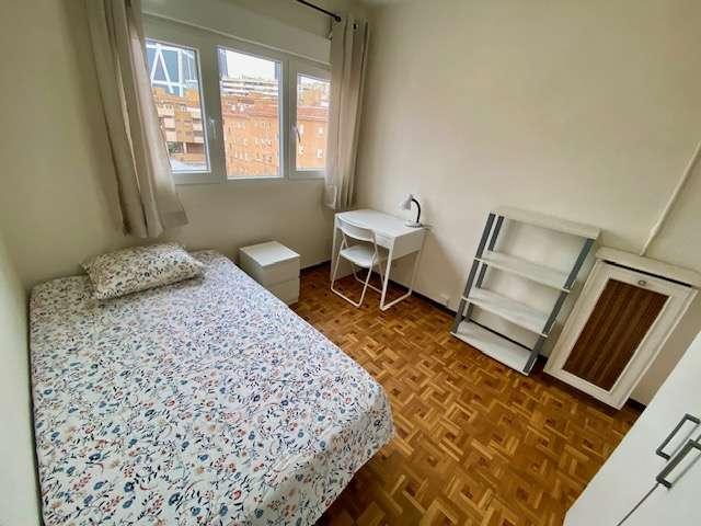Habitación en alquiler en Almenara, Madrid