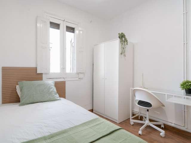 Habitación en alquiler en San Juan Bautista, Madrid