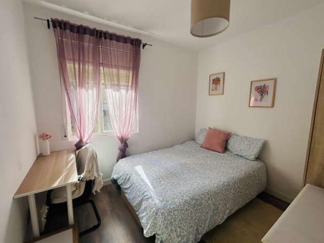 Habitación en alquiler en Nou Barris, Barcelonès
