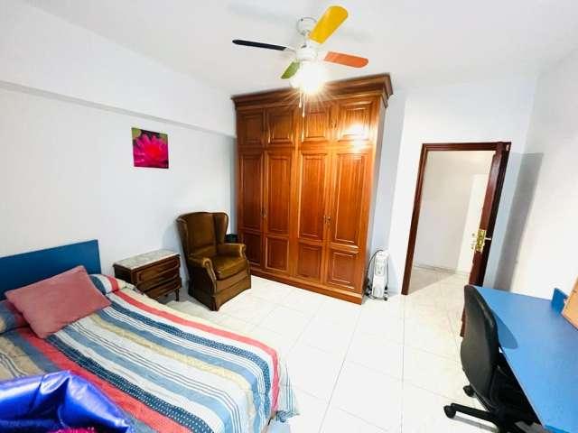 Habitación en alquiler en Distrito Poniente Sur, Córdoba