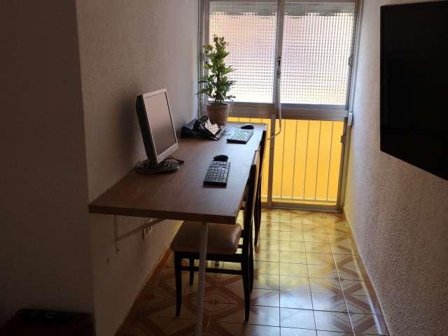 Habitación en alquiler en Cornellà De Llobregat, Sant Ildefons