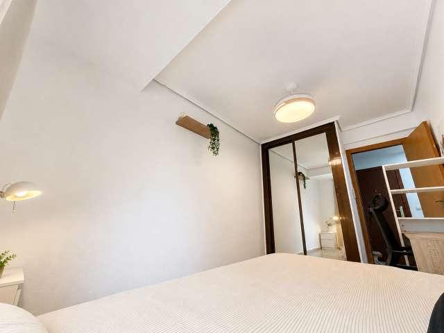 Habitación en alquiler en Barri del Crist, l'Horta Sud