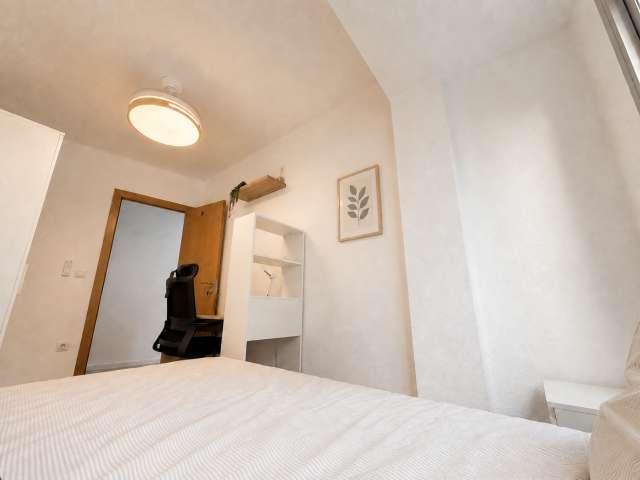 Habitación en alquiler en Barri del Crist, l'Horta Sud