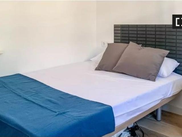 Piso en alquiler en L'hospitalet De Llobregat, Pubilla Cases