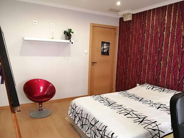 Habitación en alquiler en Oviedo, Pumarín