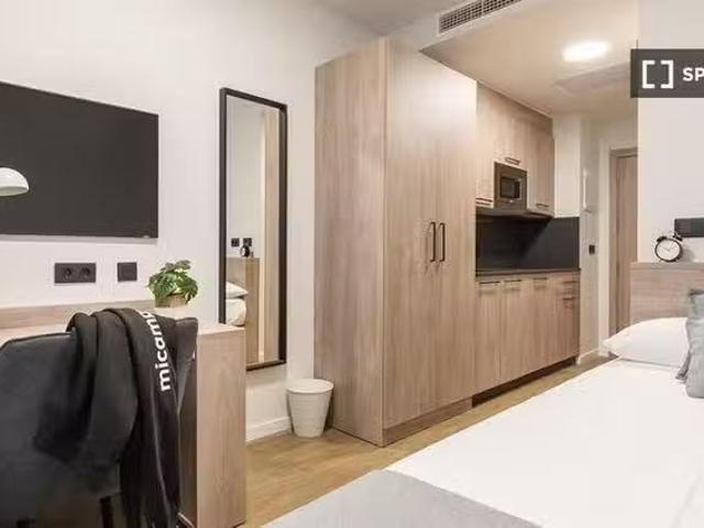 Casa en alquiler en La Mina - districte 6, Barcelonès