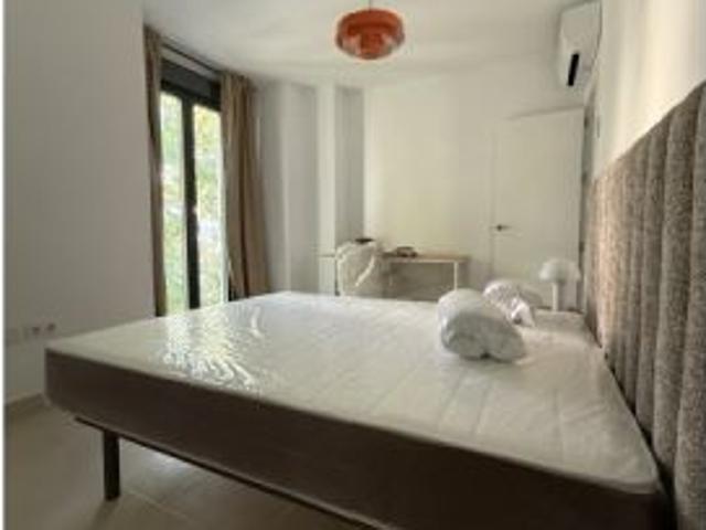 Piso en alquiler en Cerro-Amate, Sevilla