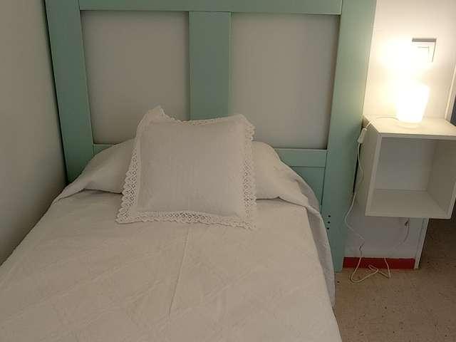 Habitación en alquiler en Cerro-Amate, Sevilla