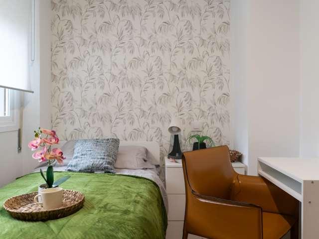Habitación en alquiler en Apóstol Santiago, Madrid