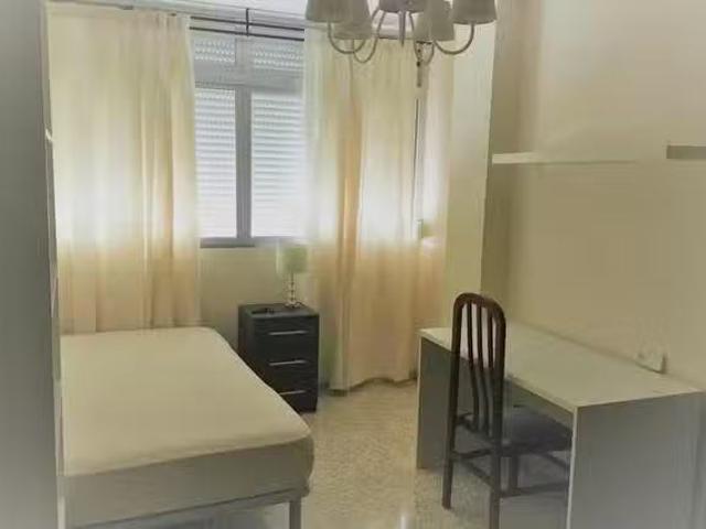 Casa en alquiler en Ciudad Jardín, Málaga-Costa del Sol