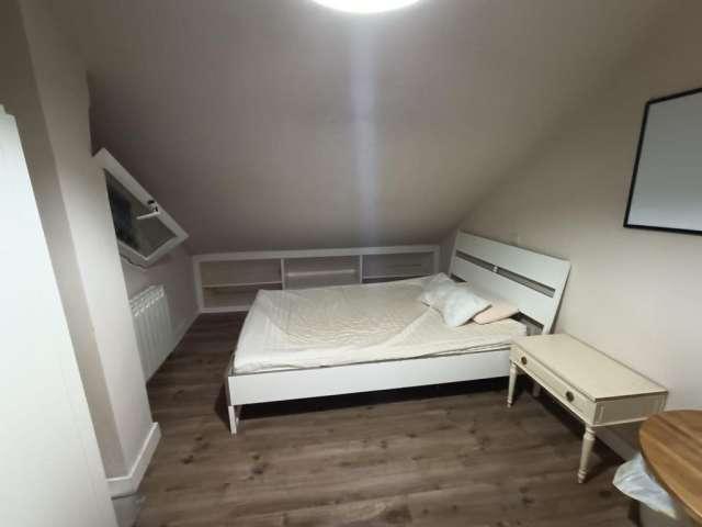 Habitación en alquiler en Colonia La Cabaña, Pozuelo De Alarcón
